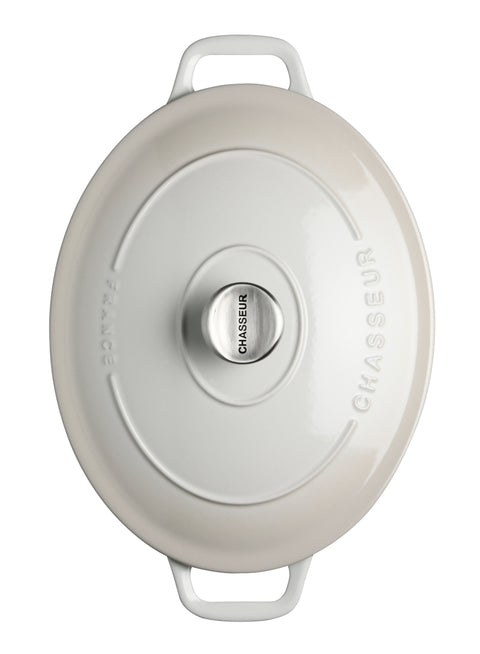 Chasseur 7.25-Quart Enameled Cast Iron Oval Dutch Oven – Macadamia Cream
