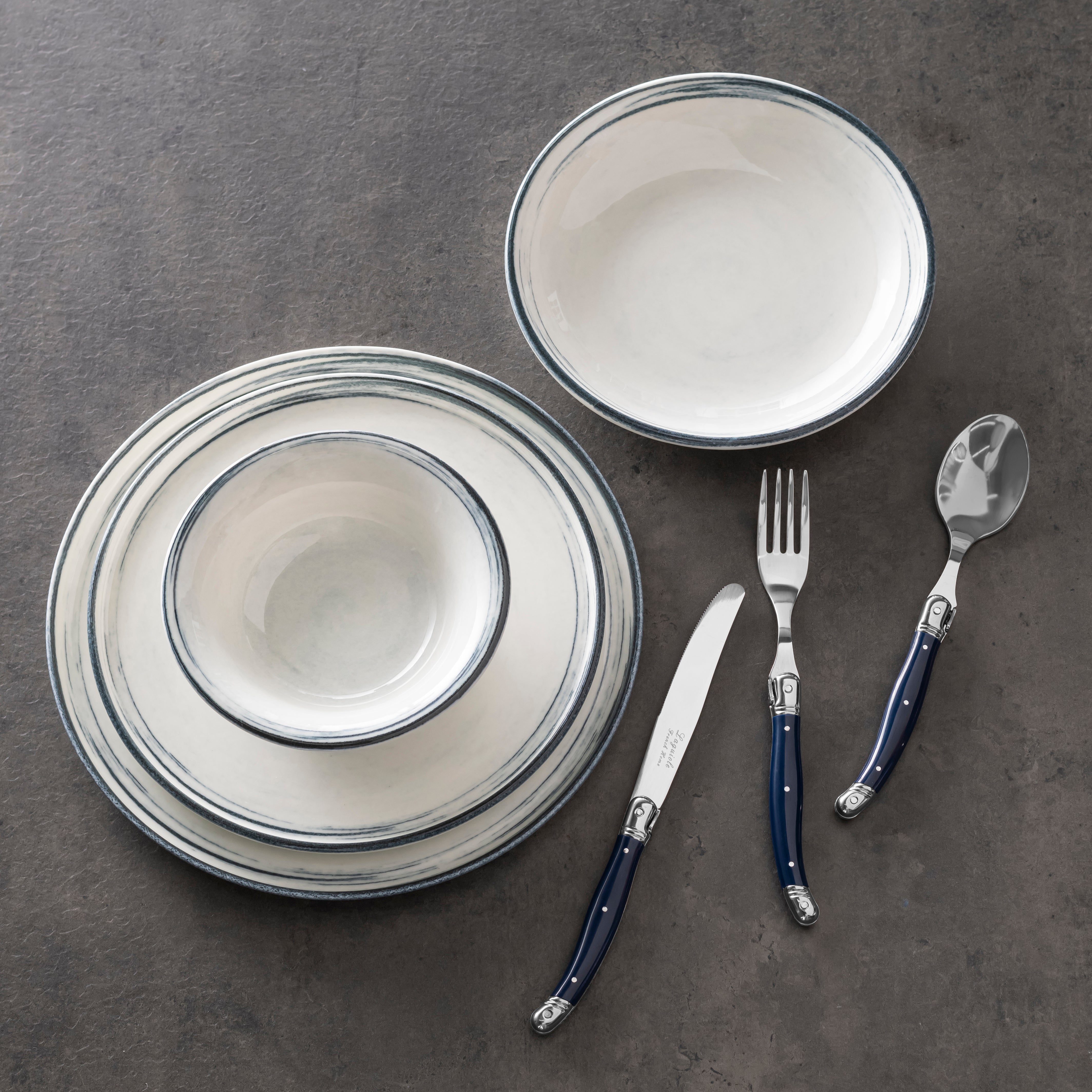 French Home Water's Edge Dinnerware - Thumbnail 4
