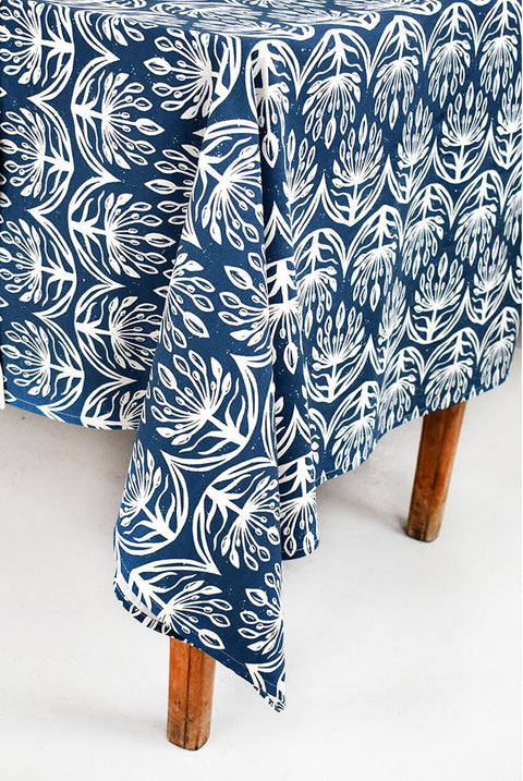French Home Botanical 59" x 98" Tablecloth - Indigo