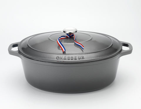 Chasseur French Enameled Cast Iron Oval Dutch Oven, 4.2-quart, Caviar Grey
